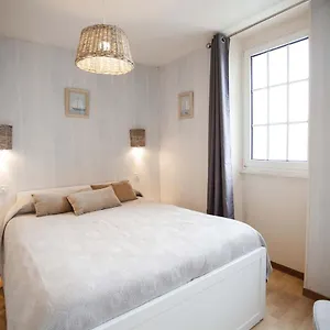  Apartment Le Roc Fleuri